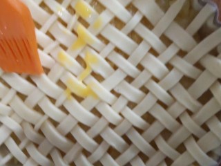 21、菠萝派,刷上蛋液