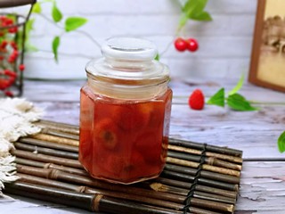 11、时令养生～山楂罐头,一次吃不完装入玻璃密封罐，放入冰箱冷藏室保存！