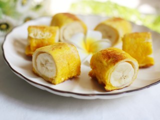 17、无敌简单的香蕉土司卷,好吃到停不下来。