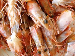 4、鲜虾片,虾头别扔我们有用