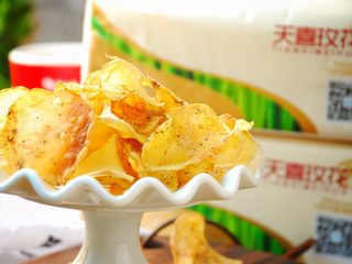 9、椒盐烤薯片,成品。