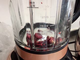 10、杨梅奶昔西米露,选择奶昔键，打40秒。