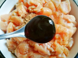 6、狂甩肯德基几条街的劲爆鸡米花,2勺蚝油。