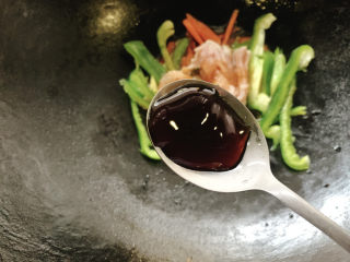 9、青椒肉丝面,小半勺蚝油