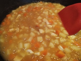 12、土豆鸡肉豆腐咖喱,炖到汤汁浓稠
