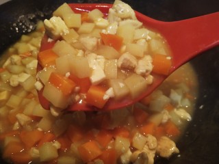 14、土豆鸡肉豆腐咖喱,熬好咯