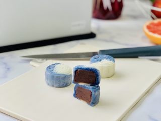 14、青花瓷冰皮月饼,外皮软糯馅料香甜????