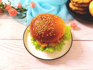 25、鸡肉蔬菜饼汉堡,成品图