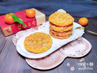 17、脆皮南瓜饼,一盘漂亮的、香甜软糯的脆皮南瓜饼就上桌了!