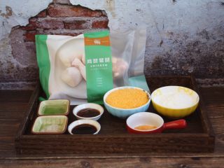 1、烤奥尔良风味黄金鸡腿,准备食材。