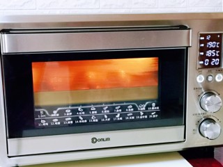 13、孜然烤琵琶鸭腿,上管190°，下管185°烤15-20分钟。(时间及温度仅供参考)