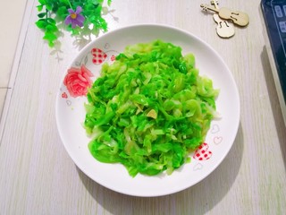 9、蚝油炒甘蓝,做好的蚝油甘蓝