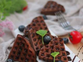 2、巧克力华夫饼,简单又美味。
