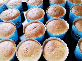 16、香蕉杯子蛋糕,哇呀呀!开吃咯????