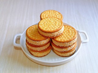 10、脆皮南瓜饼,依次做完，我做了10个，量可以根据需求增减。