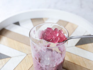 14、芋泥波波奶茶,加入免煮珍珠(樱花口味)