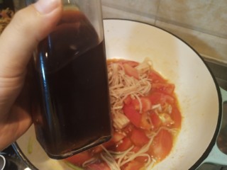 8、番茄金针菇肥牛卷,3勺多醋调味