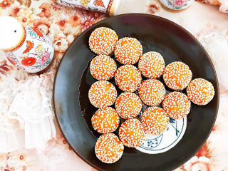 19、南瓜芝麻球,南瓜芝麻球香甜软糯，只要是当天做的，冷吃热吃都可以~