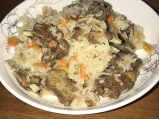 8、新疆抓饭,每颗米粒油亮、饱满