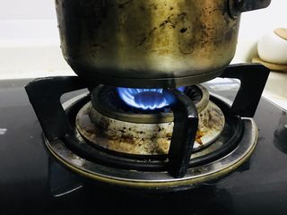 18、焦糖布丁,一定要小火！不要着急！火大不容易控制！