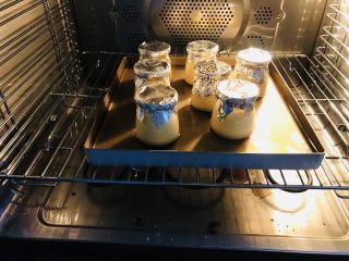 27、焦糖布丁,放烤箱烤 160度 自己提前预热！下层！下层！下层！40分钟