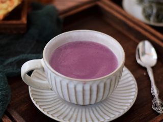 9、紫薯薏米银耳羹,成品图