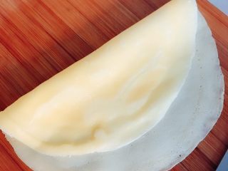 6、紫薯鸡蛋卷,烙好的小饼