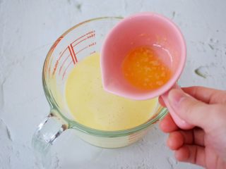 7、芒果班戟,加入黄油