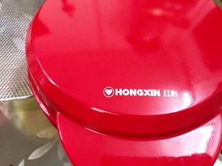 12、黑芝麻蛋卷,快速合上盖子