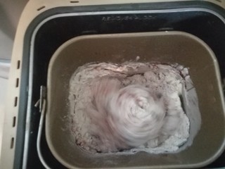 3、浪漫红粉蒸饺,按揉面档，剩下的就交给面包机了