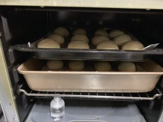 8、绵白糖餐包,喷水