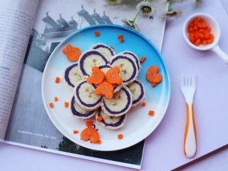 11、简单又快手的紫薯香蕉土司卷,成品。