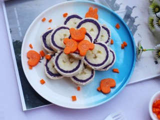 16、简单又快手的紫薯香蕉土司卷,做起来吧～