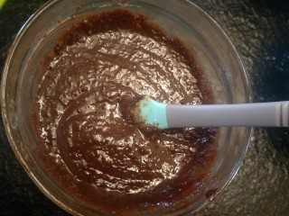 8、来自冬天的温暖—重芝士布朗尼蛋糕,搅合搅合。这个时候巧克力状态稍微有一点难看没关系的