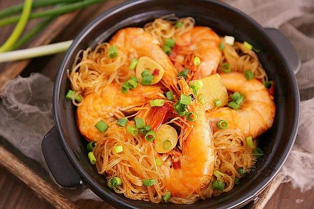 鲜虾粉丝煲
