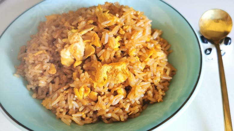 酱油蛋炒饭