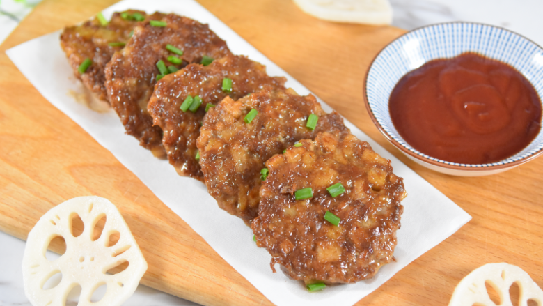 又到莲藕季香煎藕饼才是王道喷香四溢简单易学好上手