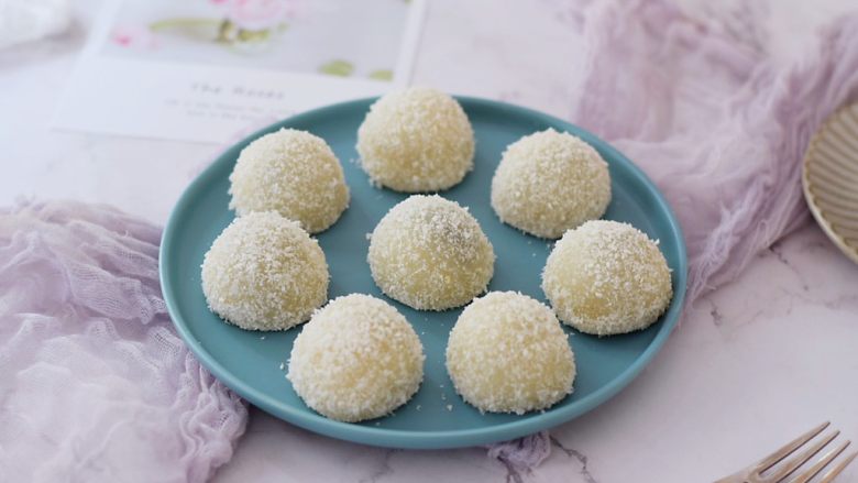 椰蓉芝麻糯米糍