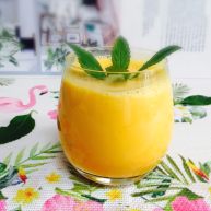 芒果奶昔夏天的味道