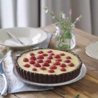 白巧克力树莓塔