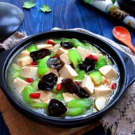 丝瓜炖豆腐