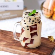 茶冻撞珍珠奶茶