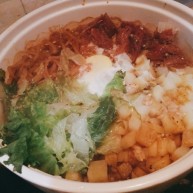 家常土豆腊肠煲仔饭焖饭