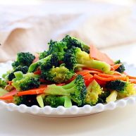 胡萝卜炒西兰花