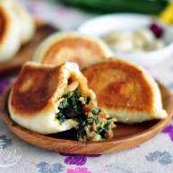 韭菜切肉水煎包