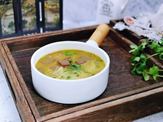 14、咖喱鸭血粉丝汤,宝贝的最爱。