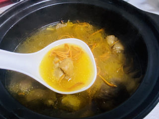 11、虫草花鸡汤,营养丰富