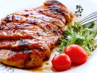 11、美味多汁的煎鸡胸,美美的摆个盘，开吃吧！