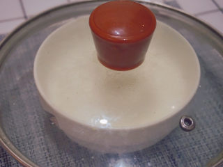 16、姜撞奶,倒入水牛奶后，迅速盖上盖子焖10分钟