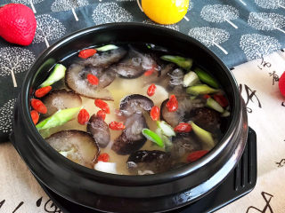 16、三鲜汤,三鲜汤好吃又好做，味道美极了~